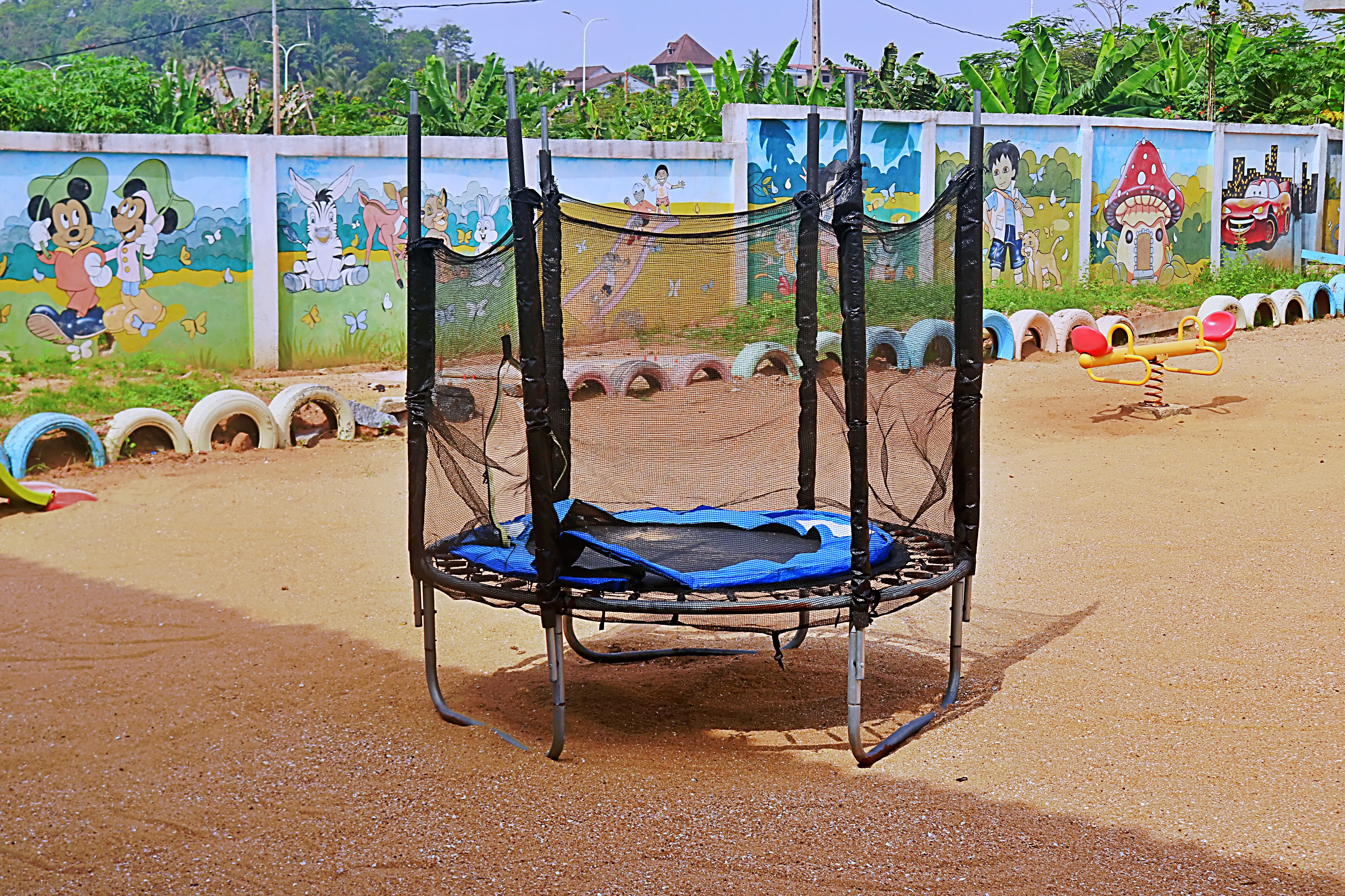 Aire de jeux - Trampoline